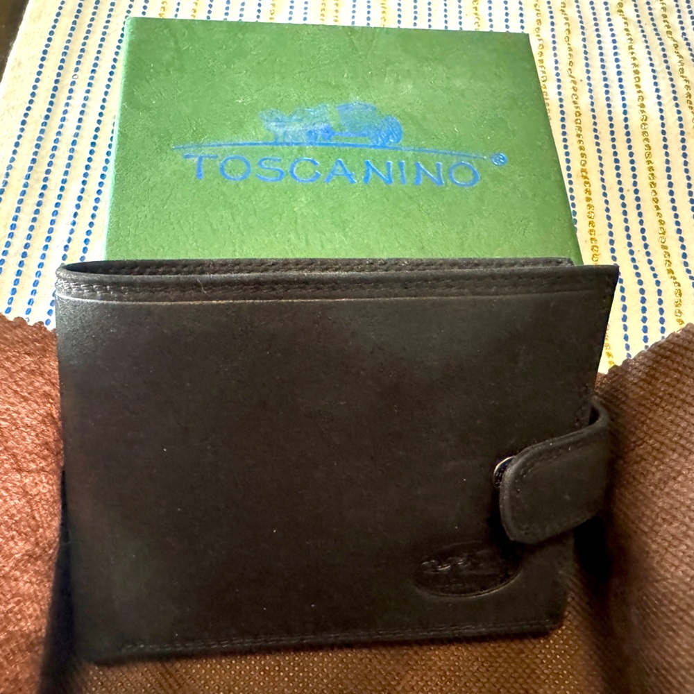 Toscanino New in Box Bifold Leather Wallet